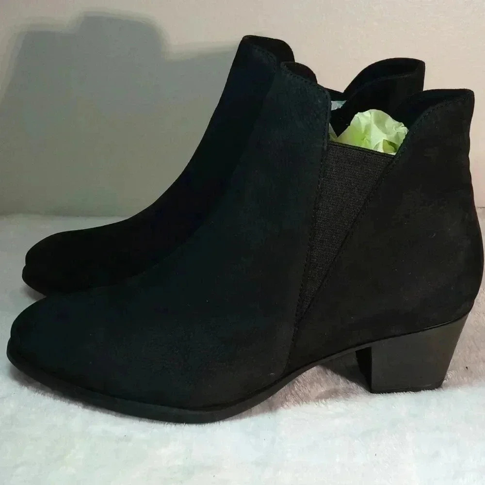 Munro Jackson heel ankle boot